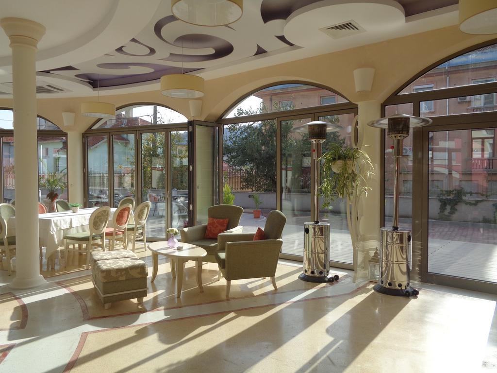 Hotel Park Central Sliven Exterior photo