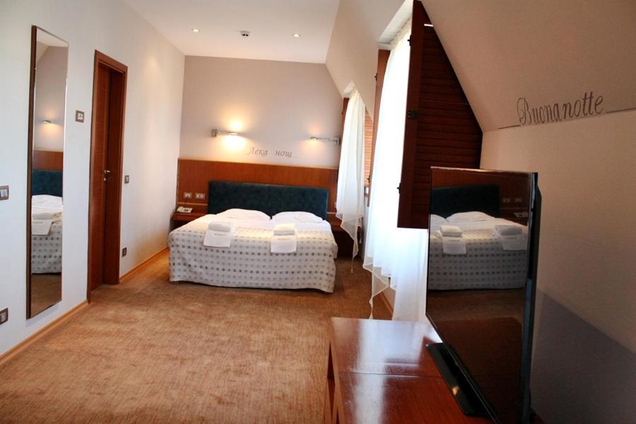 Hotel Park Central Sliven Exterior photo