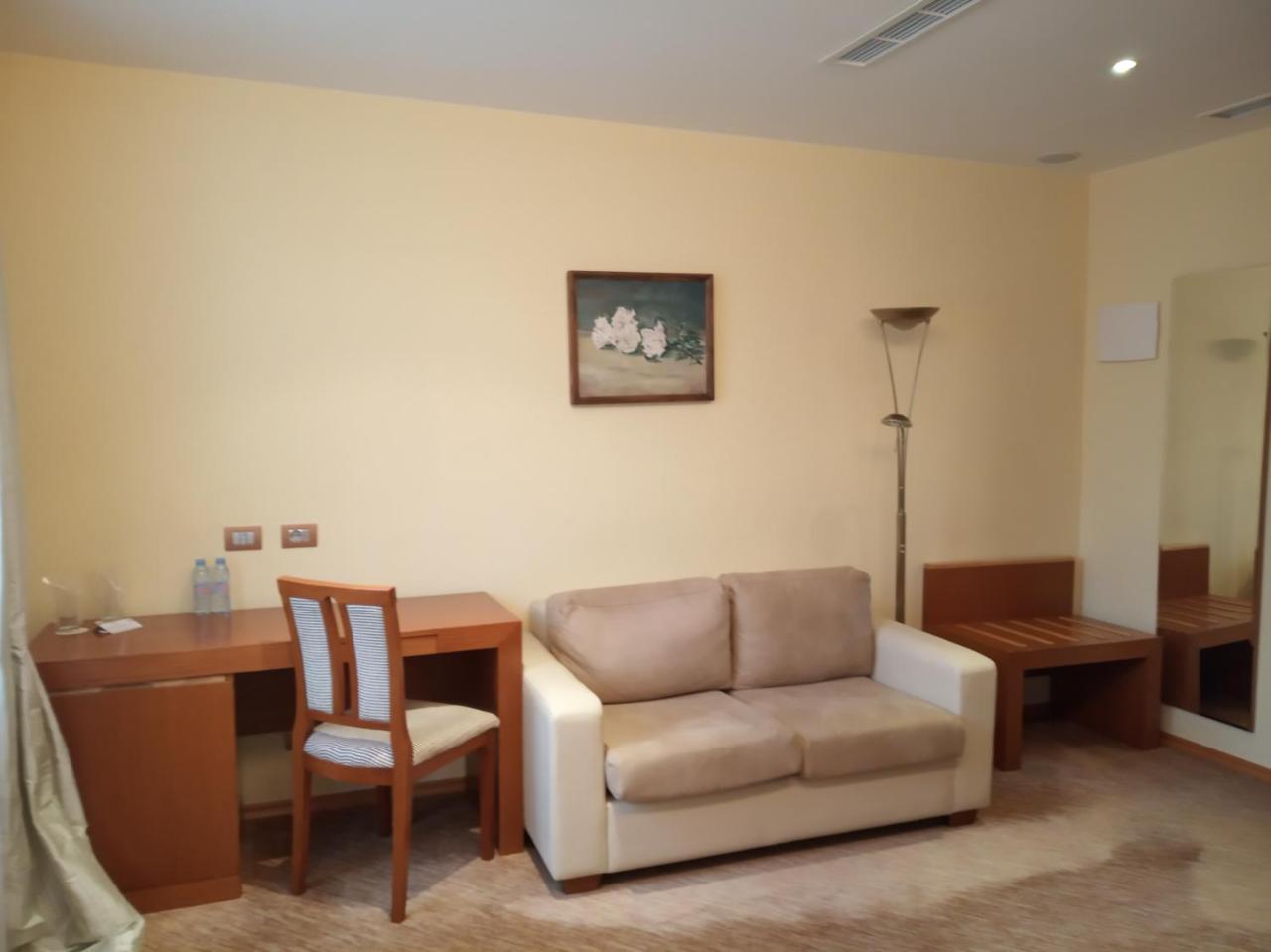 Hotel Park Central Sliven Exterior photo